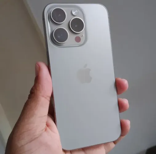 Vendo iPhone 15 Pro Natural Titanium