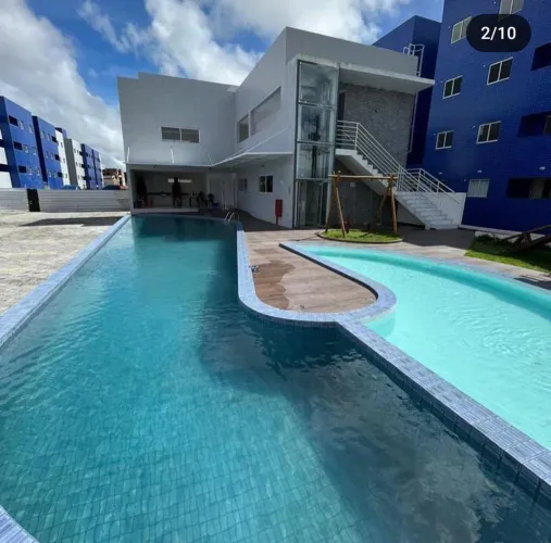 Apartamento térreo, 02 qrts em condomínio com área de lazer completa