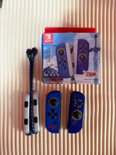 JOY-CON ZELDA SKYWARD SWORD - NINTENDO SWITCH