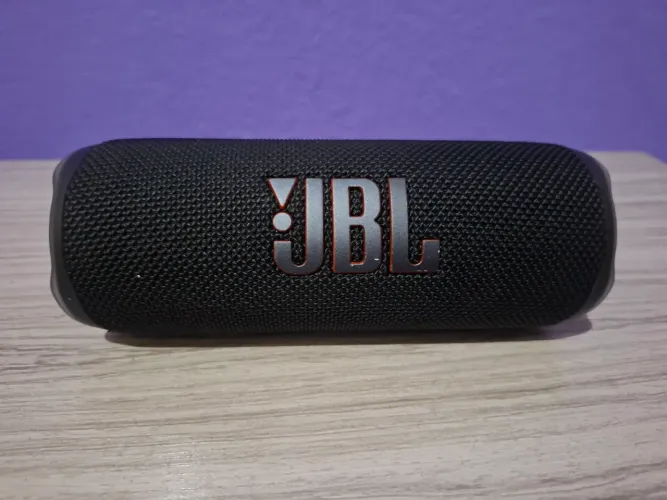 Caixa de som jbl flip 6 