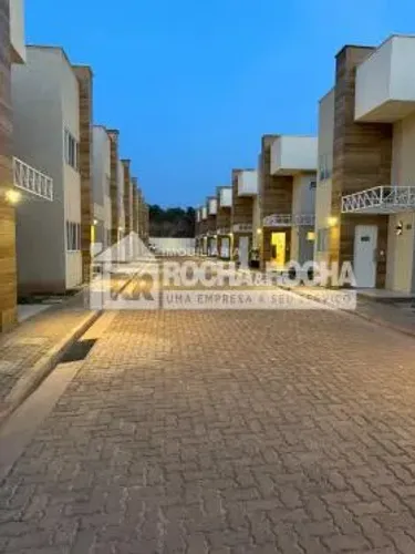 Excelente Casa/Condomínio a venda em TERESINA