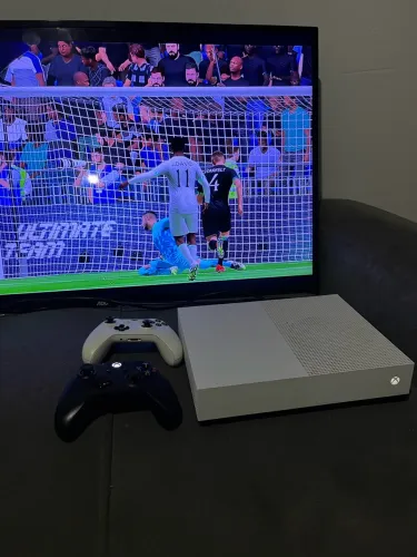Xbox one s all digital e 2 controles originais
