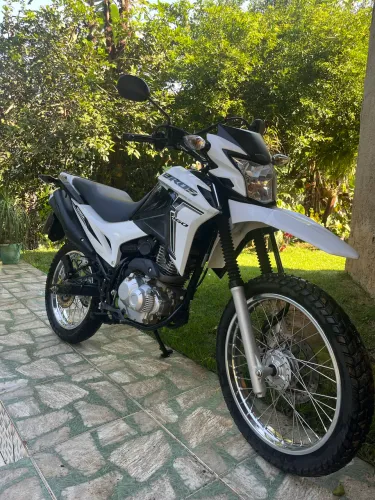Honda NXR Bros 160 2022 branca