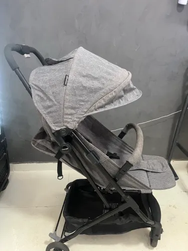 Carrinho de bebê voyage