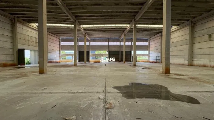 Galpão para Locação - Industrial de Alto Padrão de 1.395 m² com Pé-Direito de 10m - Centro