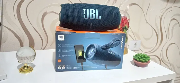 Caixa de som JBL...