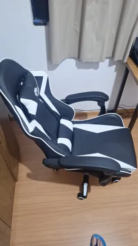 VENDO cadeira gamer NOVA R$500,00