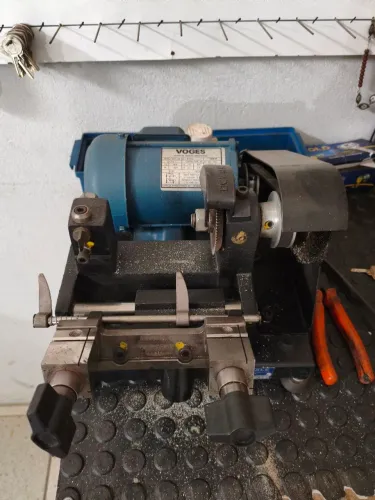 Máquina de fazer chaves 
