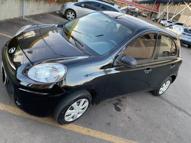Nissan March 1.0 16V Flex Fuel 5P 2013
