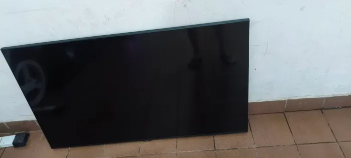 Tv Samsung Tu8000 com problema na tela 