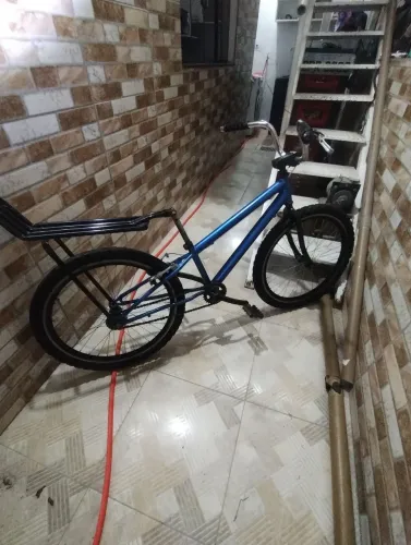 Bicicleta montadinha aro 24