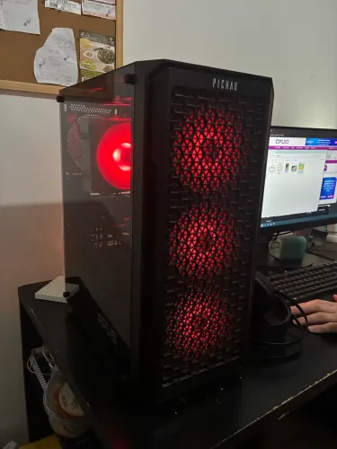 Computador Gamer Ryzen 5 5600 + RX 6600 8gb + 16gb RAM Ddr4 em perfeito estado