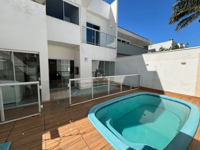 Casa 3 Suítes Aluguel Anual Praia Brava