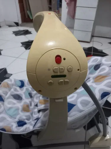 Cadeira de balanço para bebê 