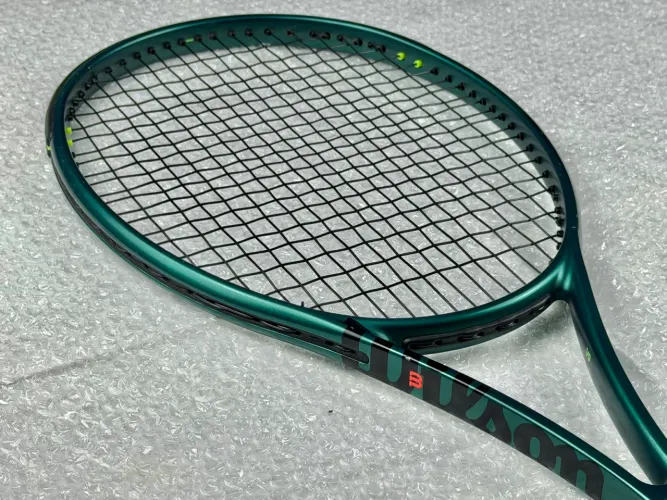 Wilson Blade 98 305g L2 muito boa!