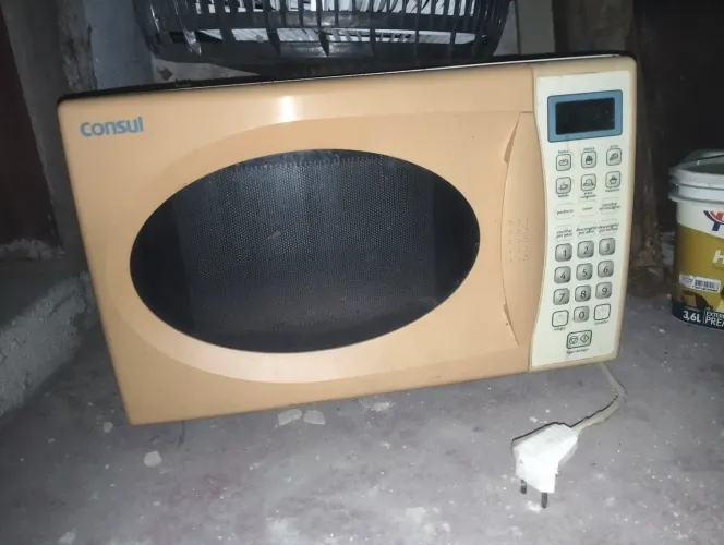 Vendo microondas com defeito