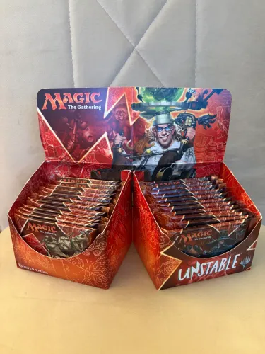24 pacotes Magic the Gatherin Unstable