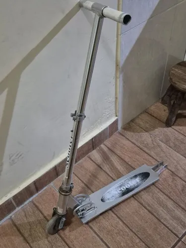 Patinete inox só colocar a rodinha de tras