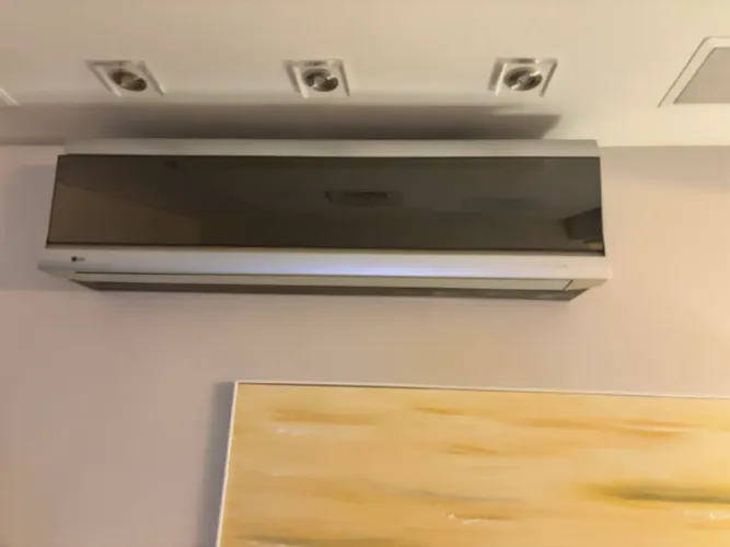 AR CONDICIONADO LG ART COOL