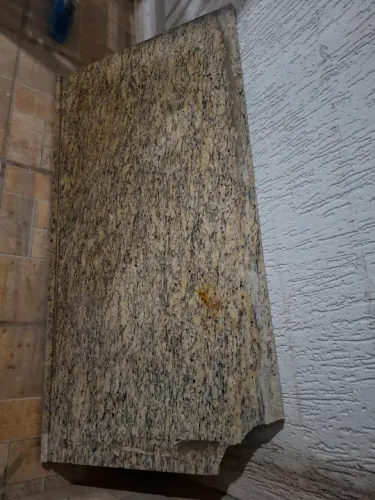 5 peças de granito polido