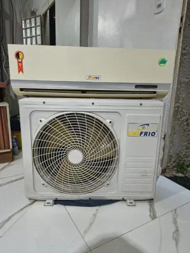 Central de ar 12 BTUs - entrego instalada