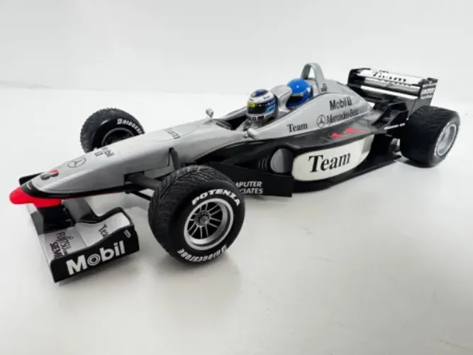 Miniatura F1 1:18 McLaren 1998 MP4-98T