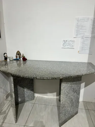 Mesa em granito
