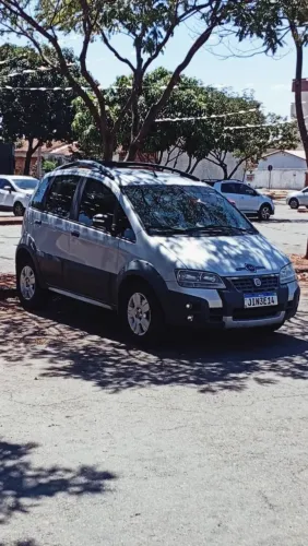 Fiat Idea Adv./ Adv.lock.dualogic 1.8 Flex 5P 2010