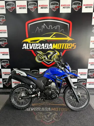 lander 250 2024 11.697 KM APENAS. Já emplacada e à pronta entrega