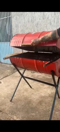Churrasqueira de tambo 100 litros 