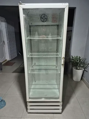 Geladeira espositora gelopar 410 L entrego ler anúncio