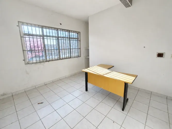 Alugo Sala Comercial  Na Avenida Do São Francisco