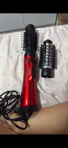 Escova rotativa e chapinha 