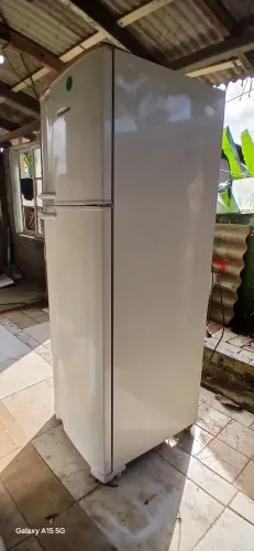 GELADEIRA ELETROLUX 380LITRO COMPLETA FUNCIONA PERFEITAMENTE