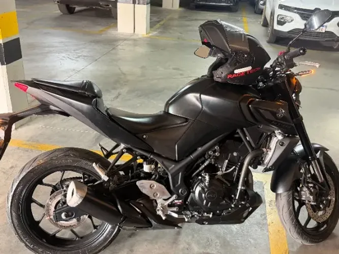 Vendo MT03 nova com apenas 8700 km .