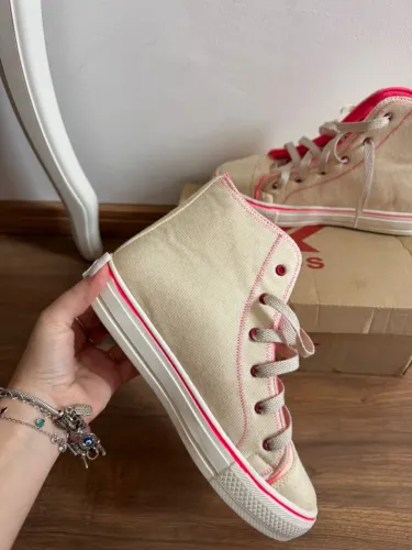Tênis estilo all star