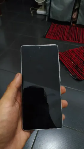 Samsung s10 lite leia a descrição