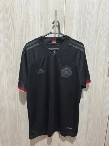 Camisa Alemanha Preta Modelo Torcedor - Tamanho M