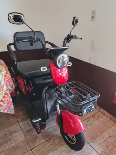 Moto elétrica nova