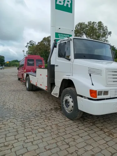 Caminhão Guincho MB1618 Lança