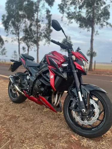 MOTO SEM DETALHES!