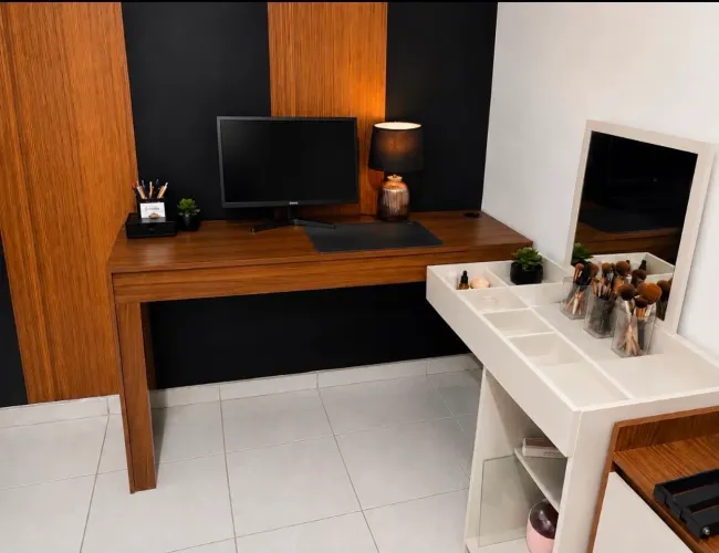 Vendo Mesa de Escritório / Penteadeira