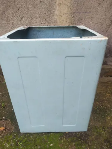 Vendo gbinete de máquina de lavar roupas em fibra
