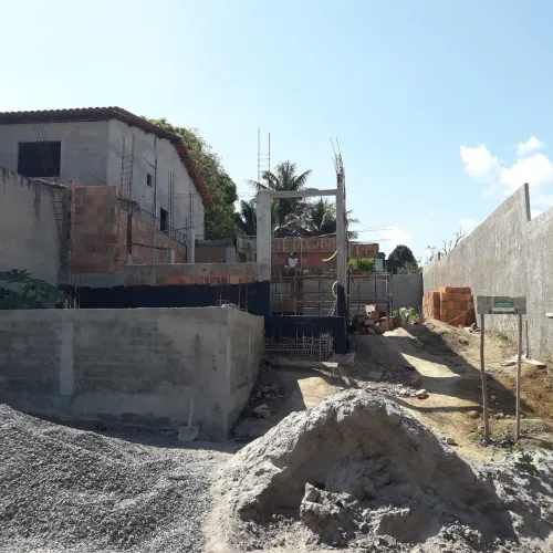 Lote em construção no precinho para vender rápido!!!