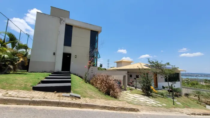 Casa de condomínio para venda tem 238 metros quadrados com 4 quartos em Várzea - Lagoa San
