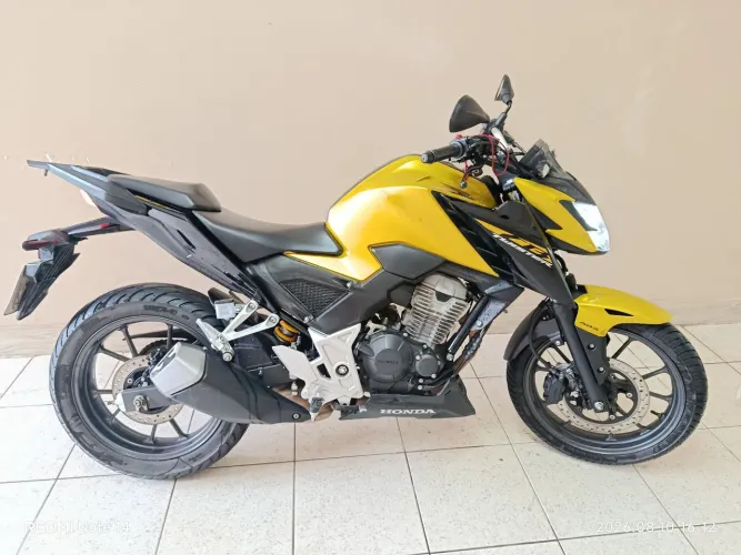 Mega Oportunidade Cb Twister 300 ABS 2024 estudo troca