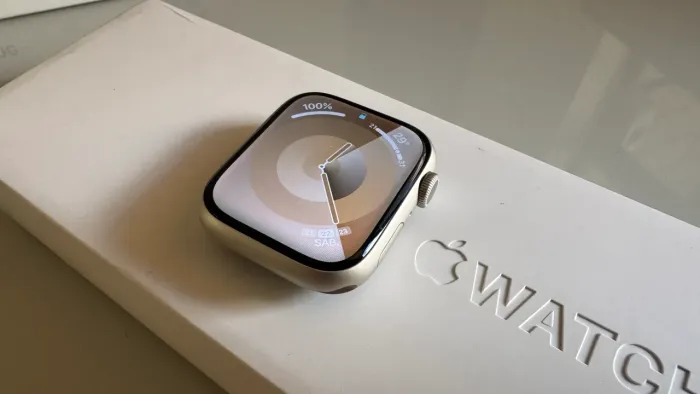 Apple Watch S8 45mm Stelar sem detalhes