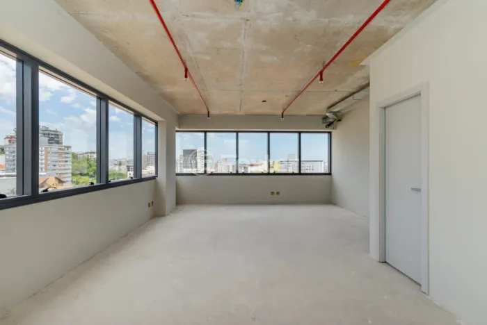Sala / Conjunto Comercial à venda Avenida Cristóvão Colombo, Floresta - Porto Alegre