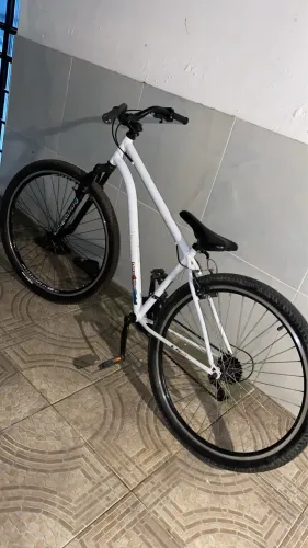 Vende-se bicicleta Aro 29 Caloi velox.