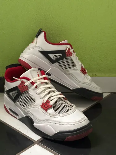 Tênis jordan 4